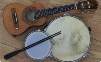 Projeto de Chico D’Angelo que protege produção brasileira de instrumentos do samba vira lei