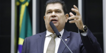 Câmara conclui votação do relatório de Mauro Benevides Filho ao projeto que regulamenta a reforma tributária