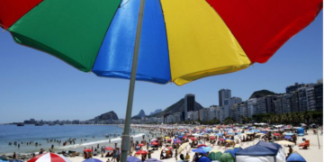 Congresso derruba veto à lei proposta pelo deputado Eduardo Bismarck que penaliza facilitadores do turismo sexual