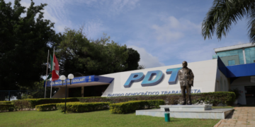 PDT aciona STF e pede fim do desconto do INSS para entidades privadas