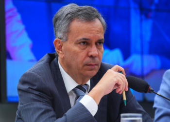 Félix Mendonça Jr. apresenta projeto que pede suspensão compulsória do acesso às redes sociais de condenados por violência contra a mulher