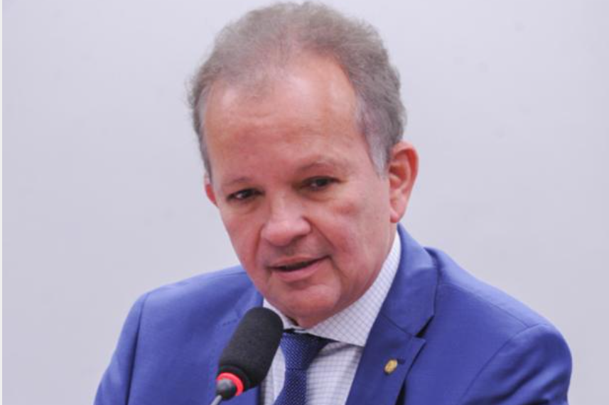 André Figueiredo solicita debate sobre a auditoria fiscal do trabalho no Brasil