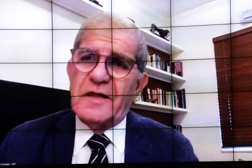 Comissão do Senado aprova produção de instrumentos do samba como manifestação cultural