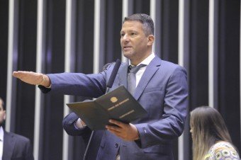 Washington “Coração Valente” assume como deputado federal