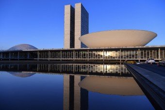 Câmara tem 243 deputados novos e renovação de 47,3%