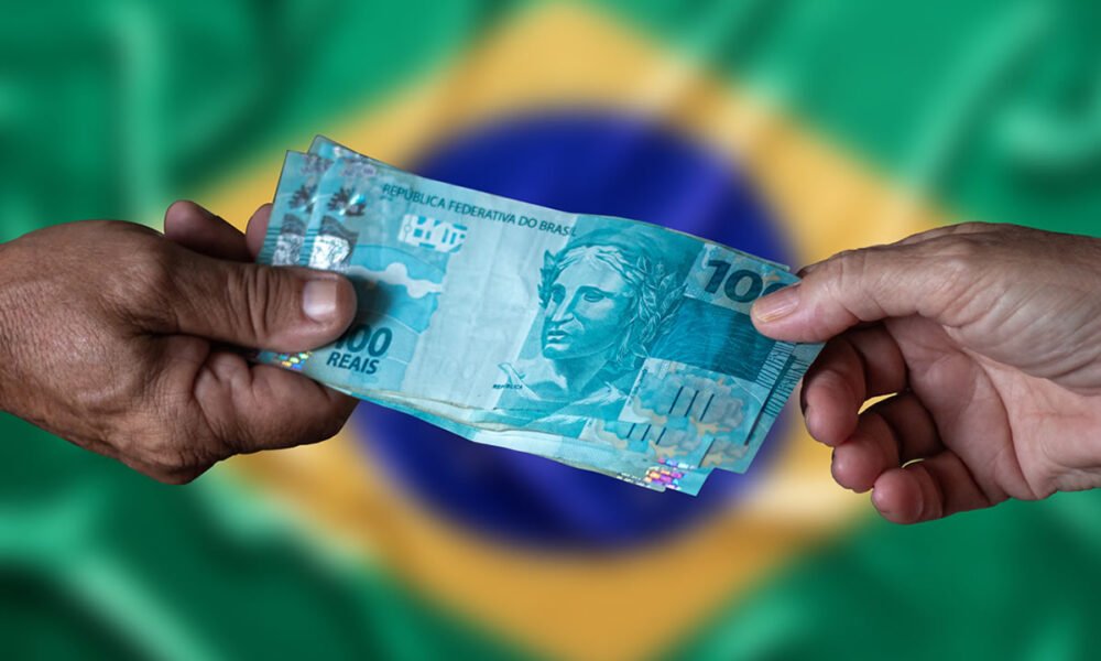 Proposto pelo PDT, governo lança o “Desenrola Brasil”