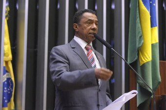 Damião Feliciano propõe aumento de licença de mãe que aderir à doação de leite