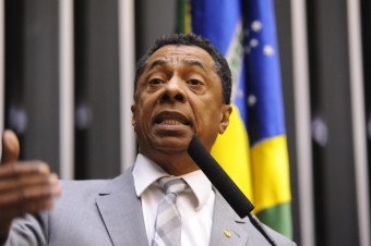 Perfil: Deputado Damião Feliciano (PB)