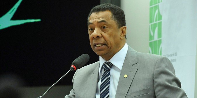 Créditos do Fies para graduação e EAD