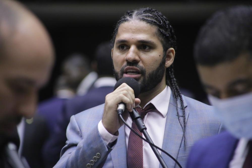 David Miranda aciona o MPF contra atos homofóbicos do deputado Pastor Isidório