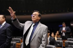 Julião Amin deve reassumir vaga na Câmara Federal