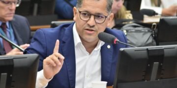 Dorinaldo é favorável a projeto que penaliza entidades que desrespeitem a lei de alerta para desastre climáticos