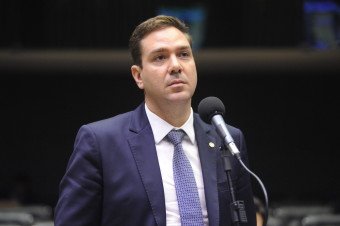 Eduardo Bismarck propõe criar PPP Popular para moradores executarem obras e serviços