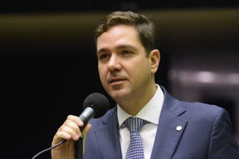 Proposta de Eduardo Bismarck destina 10% das emendas parlamentares para educação