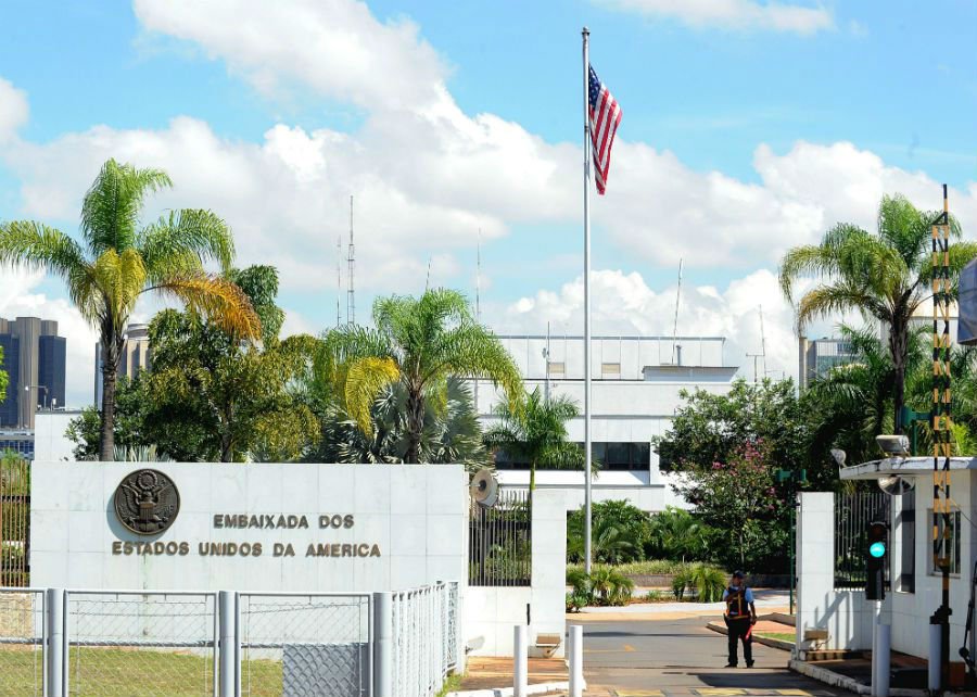 Oposição questiona Embaixada dos Estados Unidos sobre situação de Weintraub