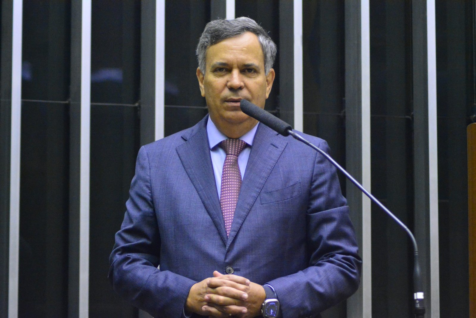 Félix Mendonça Júnior propõe ampliar inelegibilidade de agente público que usar a máquina pública em benefício próprio