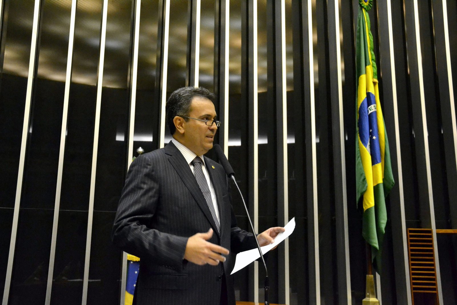 Finança e Tributação analisa PL de Félix Mendonça Jr. que inclui sustentabilidade da dívida pública entre objetivos do BC