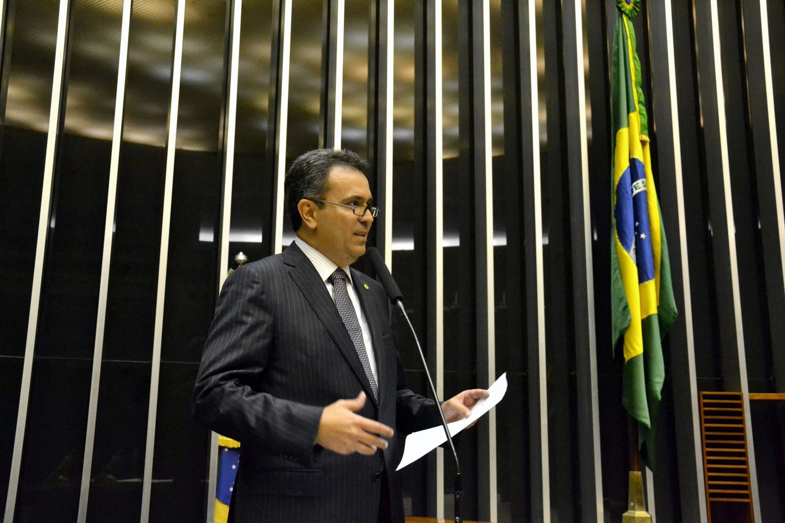 Agricultura analisa PL de Félix Mendonça Jr. para reduzir tributação sobre cacau de categoria superior e derivados