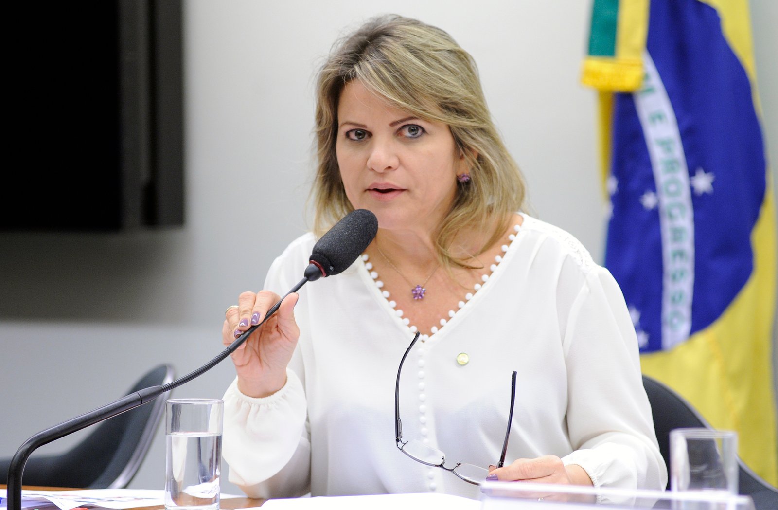 Câmara aprova parecer de Flávia Morais para homenagear cirurgião oncológico