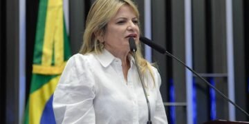 Flávia Morais participa de debate no Senado sobre prevenção e tratamento do câncer de pulmão
