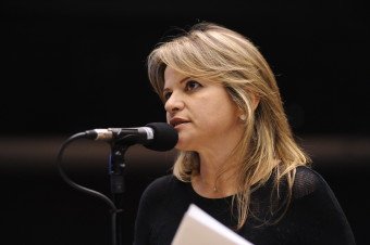 Proposta garante à mulher o direito de amamentar em qualquer local público