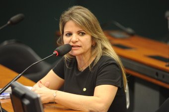 Flávia Morais propõe comunicação imediata entre judiciário e polícias para reduzir violência contra mulher