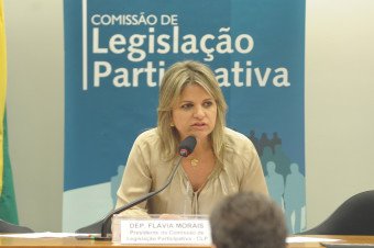 Comissões promovem debate sobre corte no orçamento da verba à Assistência Social