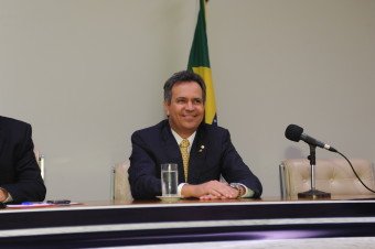 PEC denomina como Conselheiro membro do TCU