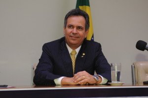 Empresas poderão ser obrigadas a declarar origem de recursos