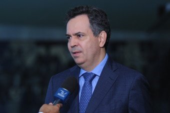 Proposta permite colaboração de pessoa física e jurídica a empresas juniores