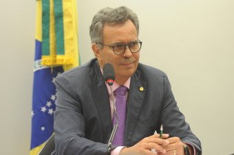 Ciência e Tecnologia debate burocracia na pesquisa e inovação