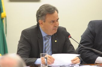Senado analisa projeto de Félix Júnior que institui o crime de calúnia com finalidade eleitoral