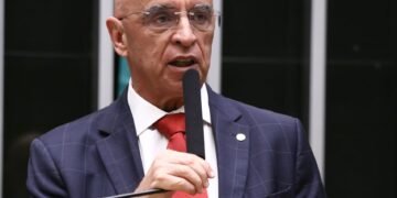 Dr. Mário Heringer sugere à Câmara contemplar a realização do Prêmio Mulheres na Ciência 2026