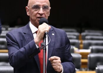 Grupo de trabalho recomenda urgência a projeto de Dr. Mário Heringer que proíbe propaganda enganosa sobre suplementos alimentares