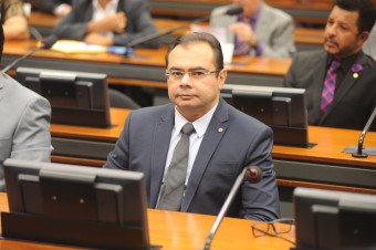 Idilvan Alencar pede ao MEC informações sobre Enem