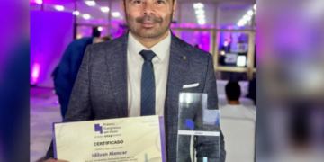 Idilvan Alencar vence em 1º lugar na categoria “Cidades Inteligentes” do Prêmio Congresso em Foco 2024