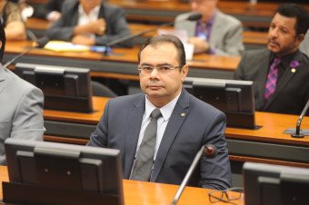 Idilvan Alencar: “Cem dias sem Ministério da Educação”