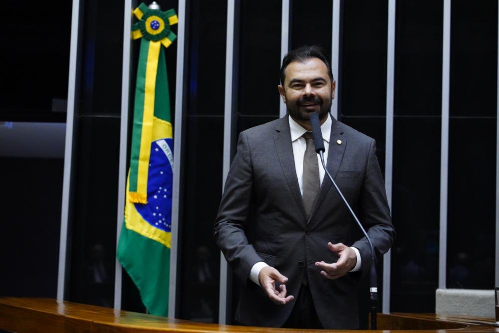 Proposta de Idilvan Alencar cria estratégia para melhorar saúde mental nas escolas