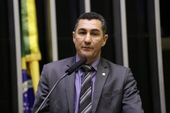 Jesus Sergio pede ao Ministério da Saúde celeridade na imunização contra a Covid-19