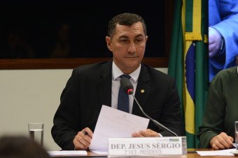 Jesus Sérgio propõe aumentar pena para empregador que sonegar repasse ao INSS