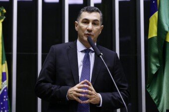 Jesus Sérgio quer professores e outras categorias como prioritários na vacinação