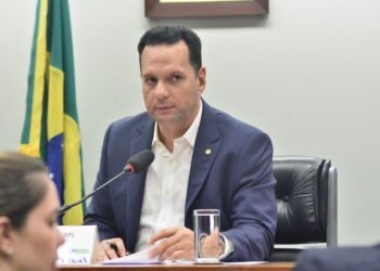 Deputado Josenildo é presidente da Comissão de Indústria e Comércio