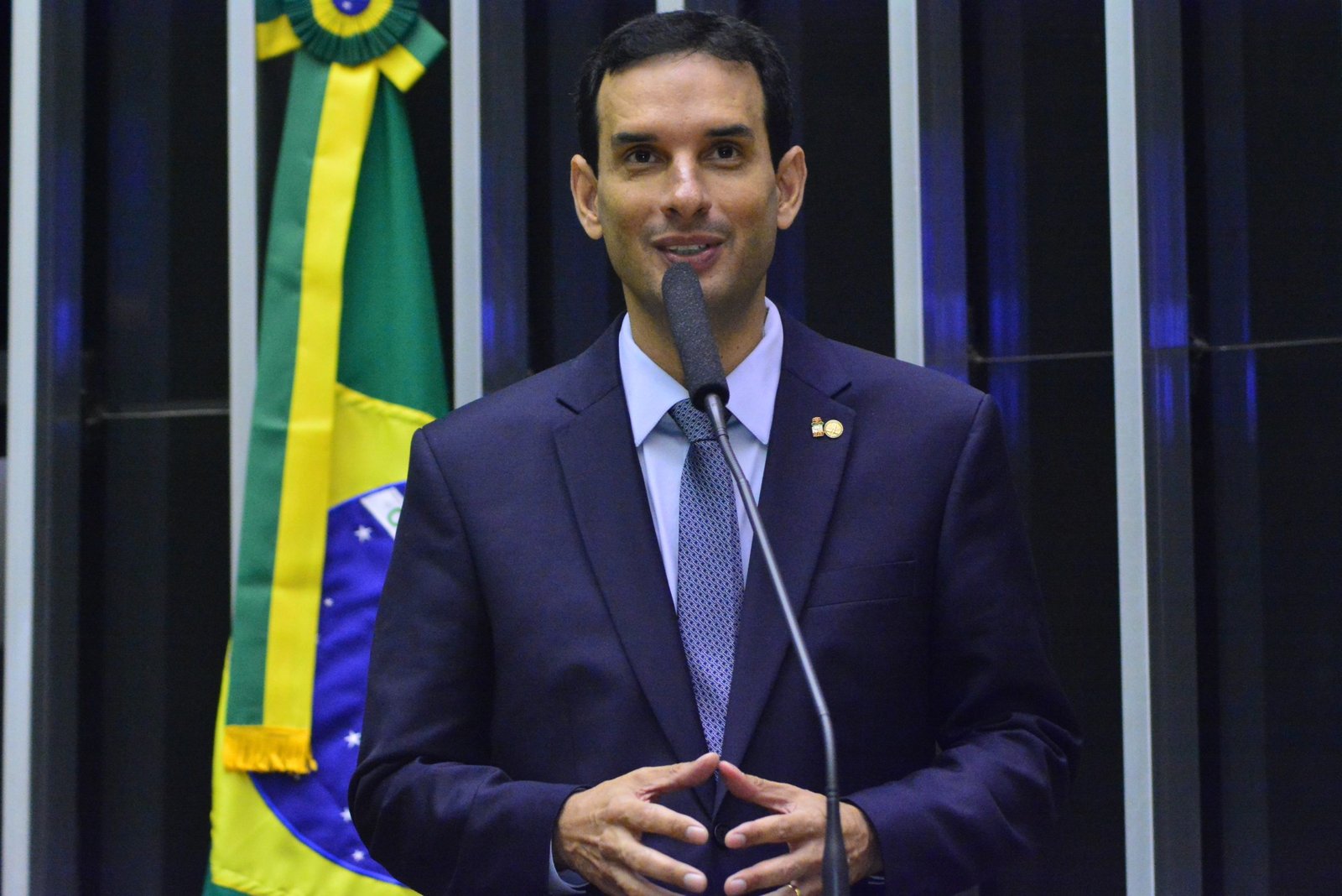 Projeto de Leo Prates cria benefício assistencial para desabrigados por calamidades públicas