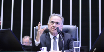 Leônidas Cristino: A atuação dos profissionais da administração é essencial para promover a eficiência da economia