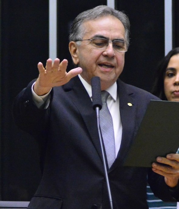 Semana da Câmara tem posse de Leônidas Cristino e aprovação de Medida Provisória e Projeto de Lei