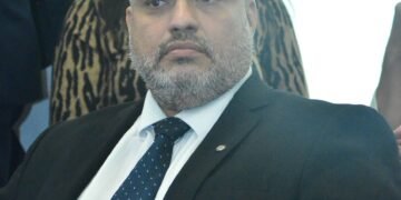 Marcos Tavares apresenta projeto que cria programa de terapia assistida por animais para idosos