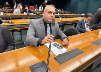 Marcos Tavares propõe criar programa Comunidade Viva para apoiar população vulnerável em áreas urbanas