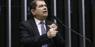 Comissão aprova projeto de Mauro Benevides Filho que estabelece competências privativas do economista