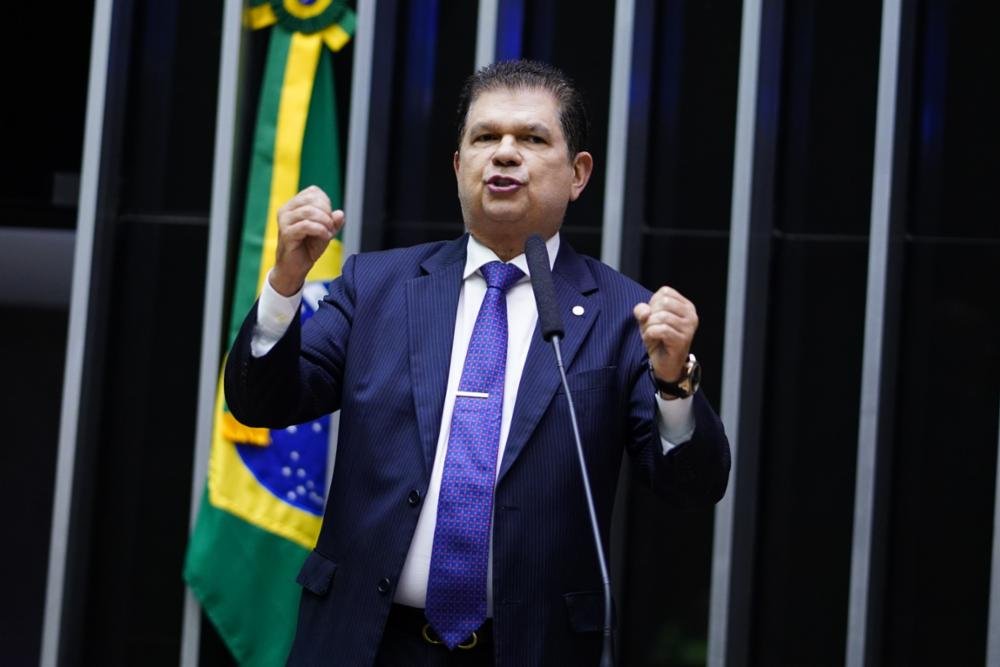 Mauro Benevides representa o PDT no grupo que analisa as propostas da reforma tributária