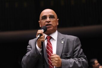 Pagamento por divulgação de publicidade oficial poderá ser feito a veículo de comunicação